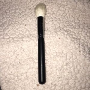 Morphe M528 Pointed Contour Brush